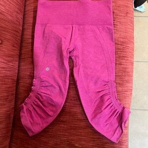 Lululemon athletica pink capri leggings